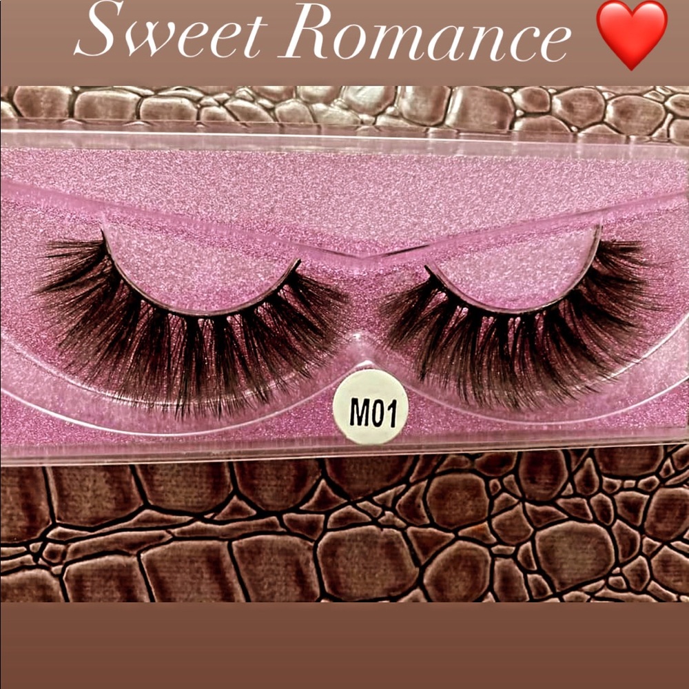 Eye lashes